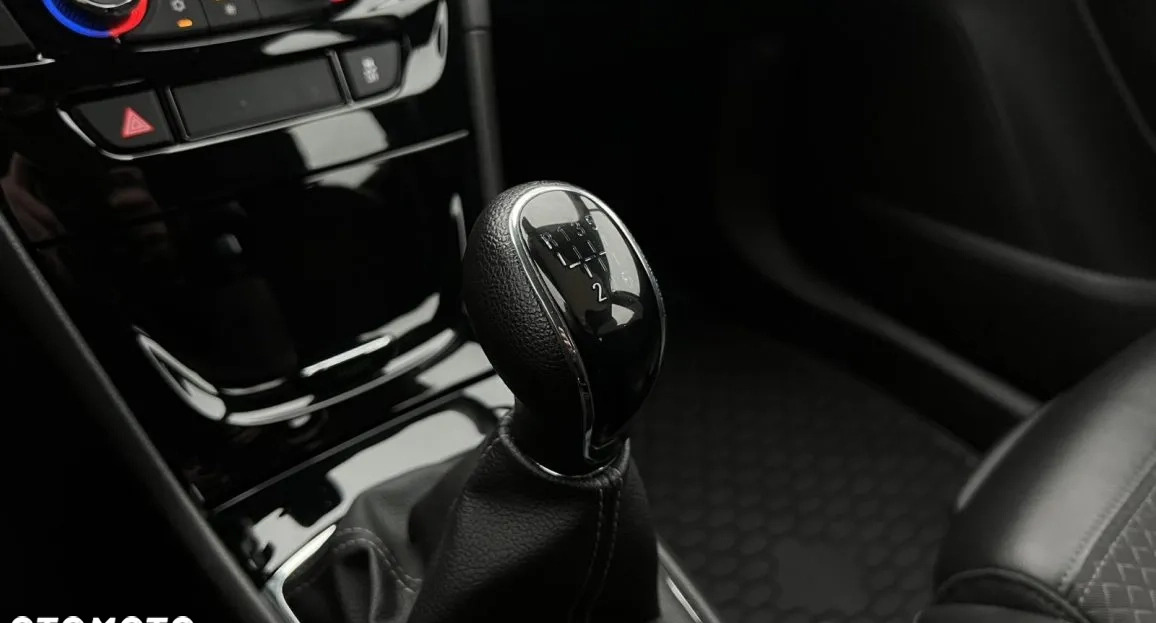 Opel Mokka cena 74850 przebieg: 47864, rok produkcji 2018 z Wąchock małe 191